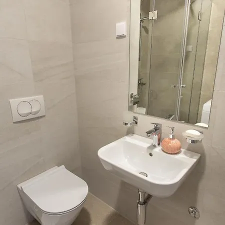 Lina - Pg, 1 Bedroom Appartement